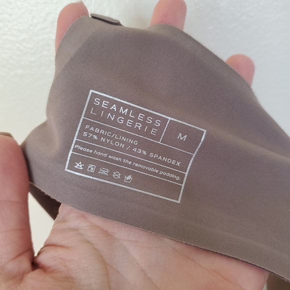 Seamless Lingerie Second Skin Plunge Bras - Picture 6 of 11